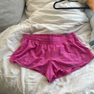 Lululemon Hotty Hot Low-Rise Lined Short 2.5”